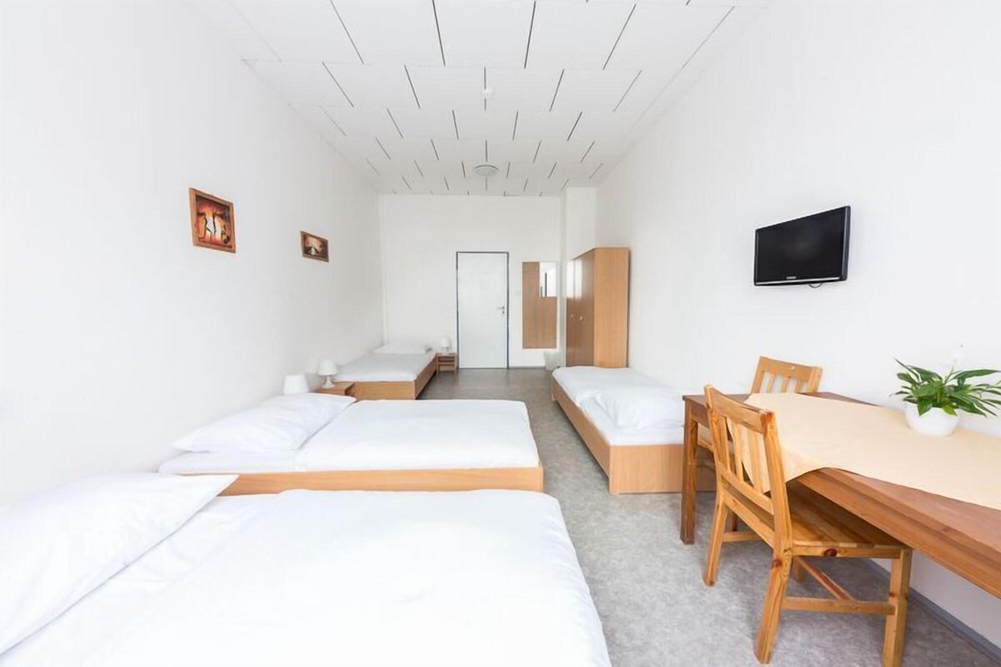 City Hostel Brno Modřice المظهر الخارجي الصورة